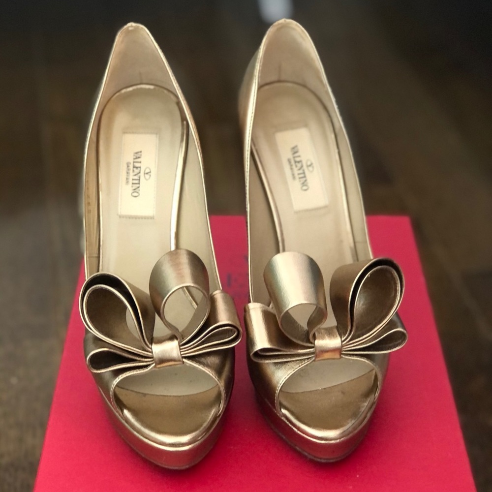 Valentino Metallic Calfskin Peep Toe Bow Pumps